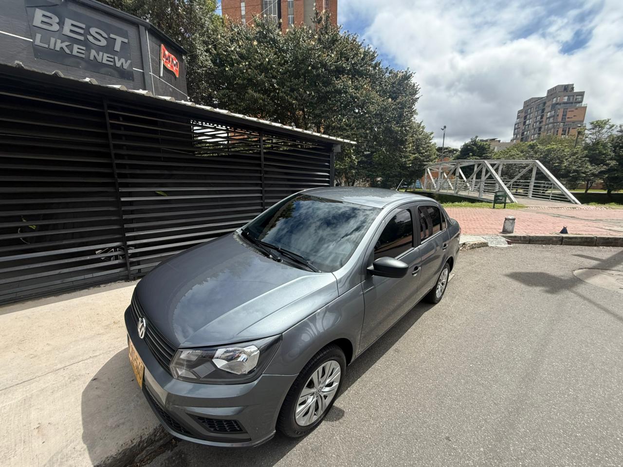 Volkswagen Voyage 2023 Trendline 1.6 gris usado en Bogotá único dueño Autosmetromovil